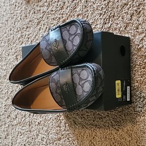 Signature Coach Odette Loafers 7.5M Black